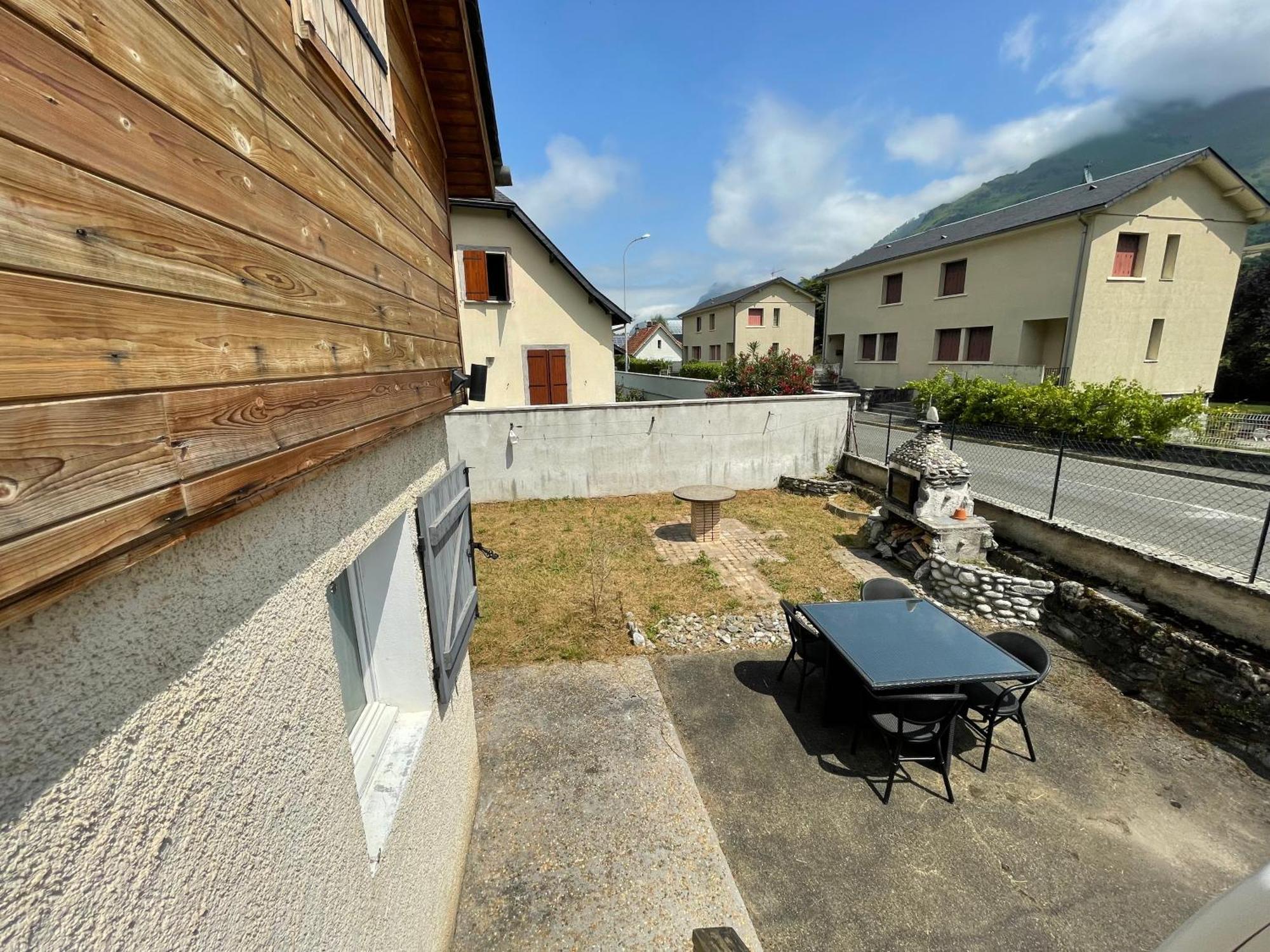 Appartement Cocoon Avec Jardin Et Vue Montagne Laruns Exterior photo